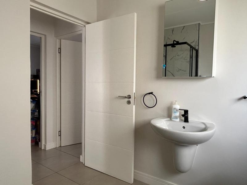 To Let 3 Bedroom Property for Rent in Sandown Western Cape